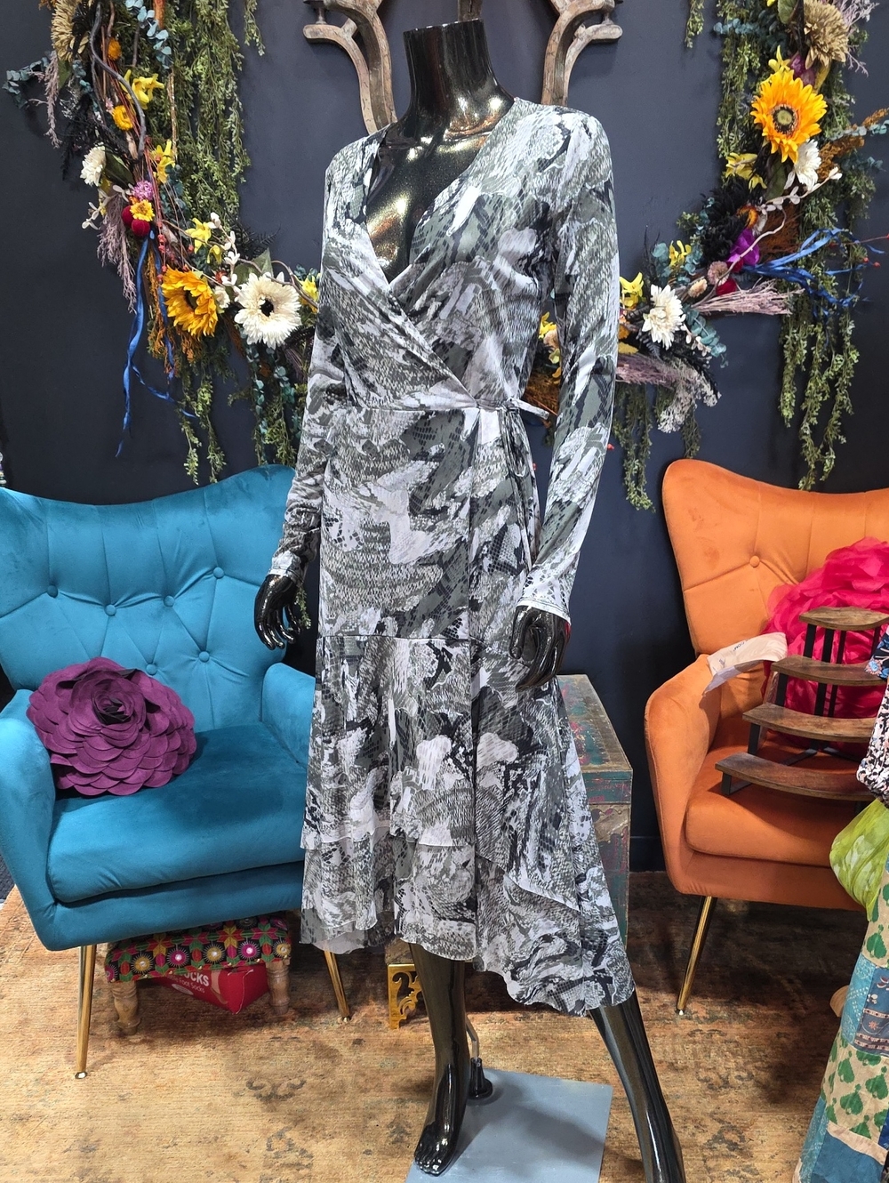 White House Black Market | Dresses | White House Black Market Black Green White Wrap Midi Dress